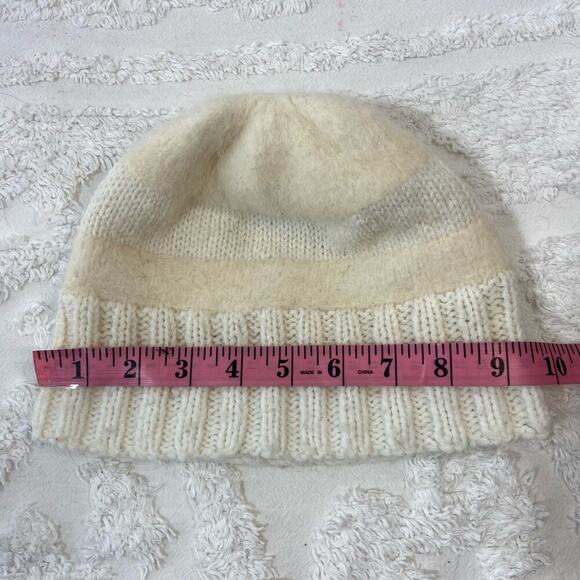 KNITTED BEANIE Women's Sz OS White Cream Granola Girl Winter Cozy Classy Neutral - Picture 5 of 6